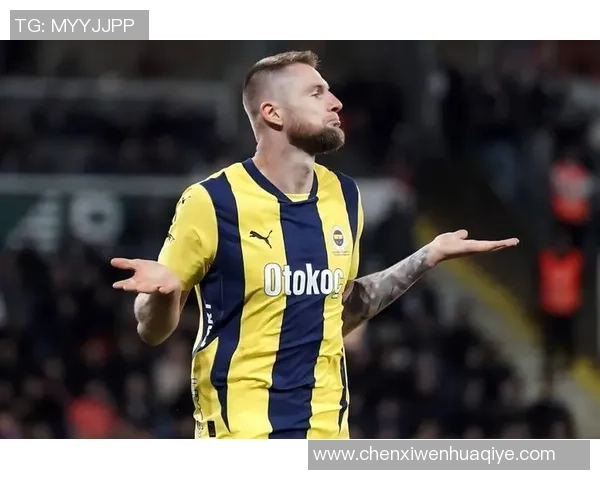 贝西克塔斯与费内巴切激战正酣谁将赢得这场宿敌对决的荣耀